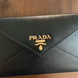 Prada envelope wallet authentic *JUST SOLD